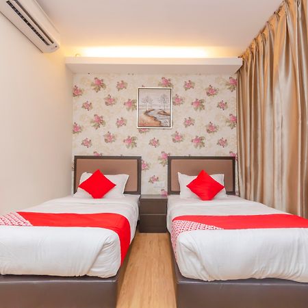 Super Oyo 1214 Oro Hotel Kluang Exterior photo
